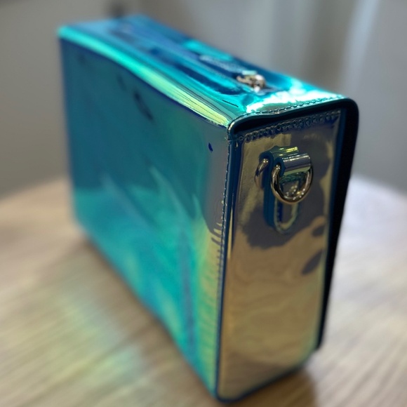 22 Gemini Collective - The Jelly Gloss Crossbody in Holographic Cosmic Dream - Picture 3 of 15